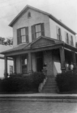 Henry and Elizabeth Hechts home
