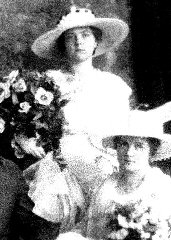 Sisters Lula Leyes and Cecilia (Leyes) Jergens Lula & Cecilia Leyes