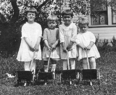 Margaret Louise Clayton and cousins