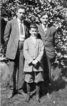 Three generations: Frank, Alfonso, and probably Carl W. von Dreele, in 1916 Three generations of von Dreele men