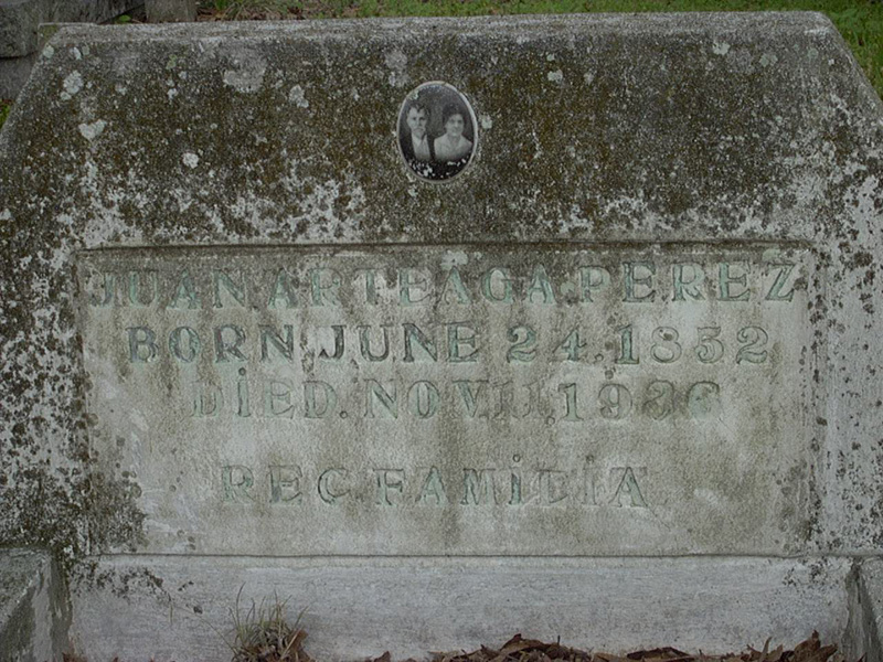 Gravestone of Juan Arteaga Perez Gravestone of Juan Arteaga Perez